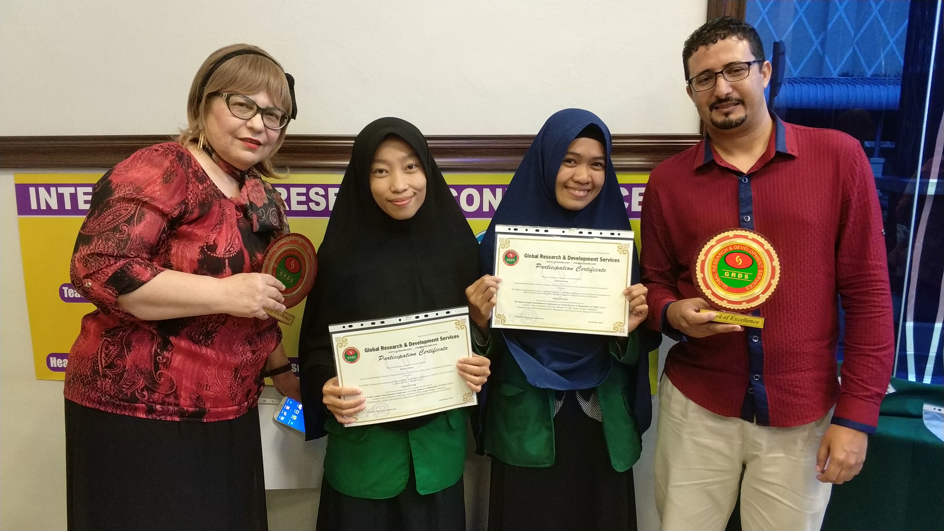 Gambar Fatimah, Mahasiswi Akuntansi Ikuti Konferensi Internasional di Malaysia